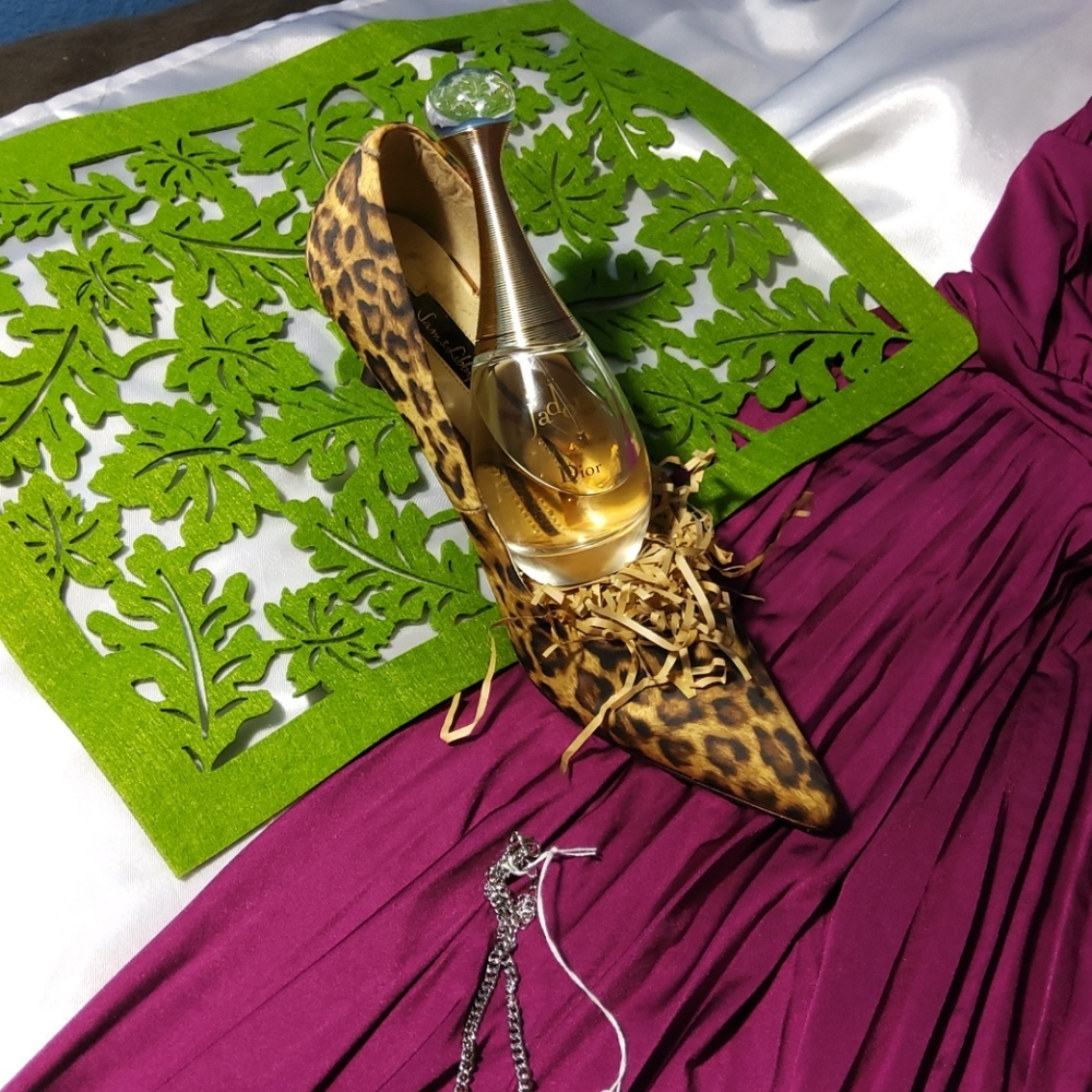 SOPRANO Pleated sleeveless.  Party Dress - Picture 2 of 5